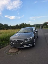 Opel Insignia - 1