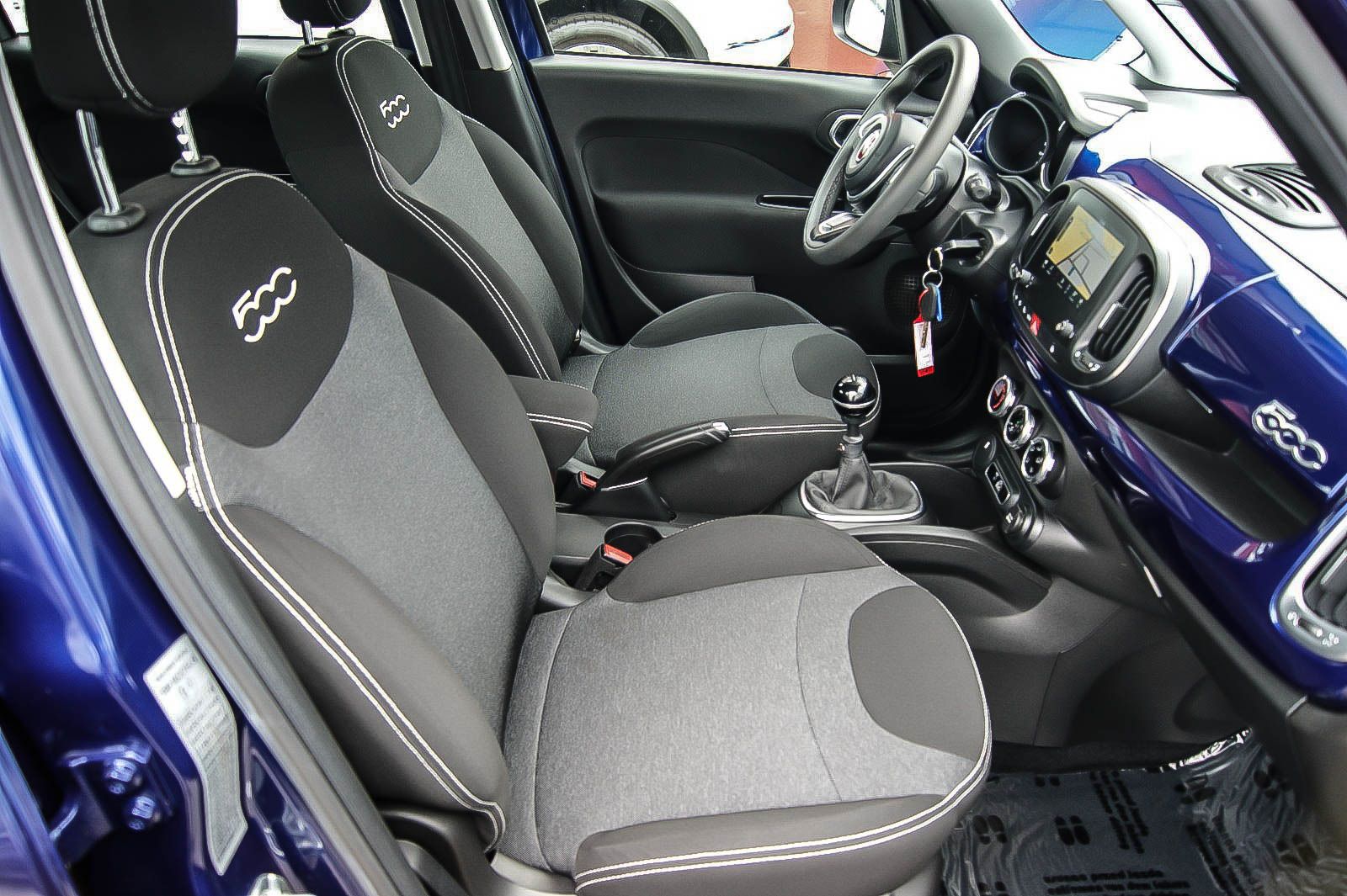 Fahrzeugabbildung Fiat 500 L 1.4T-Jet URBAN Pop-Star NAVI PDC 1.HAND