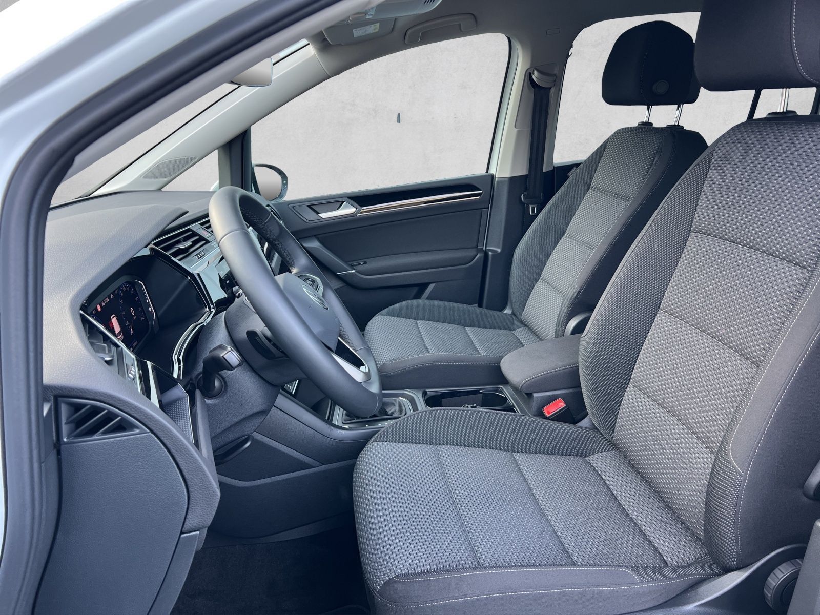 Touran R-Line 1.5 TSI DSG LED*ACC*DCC*Navi