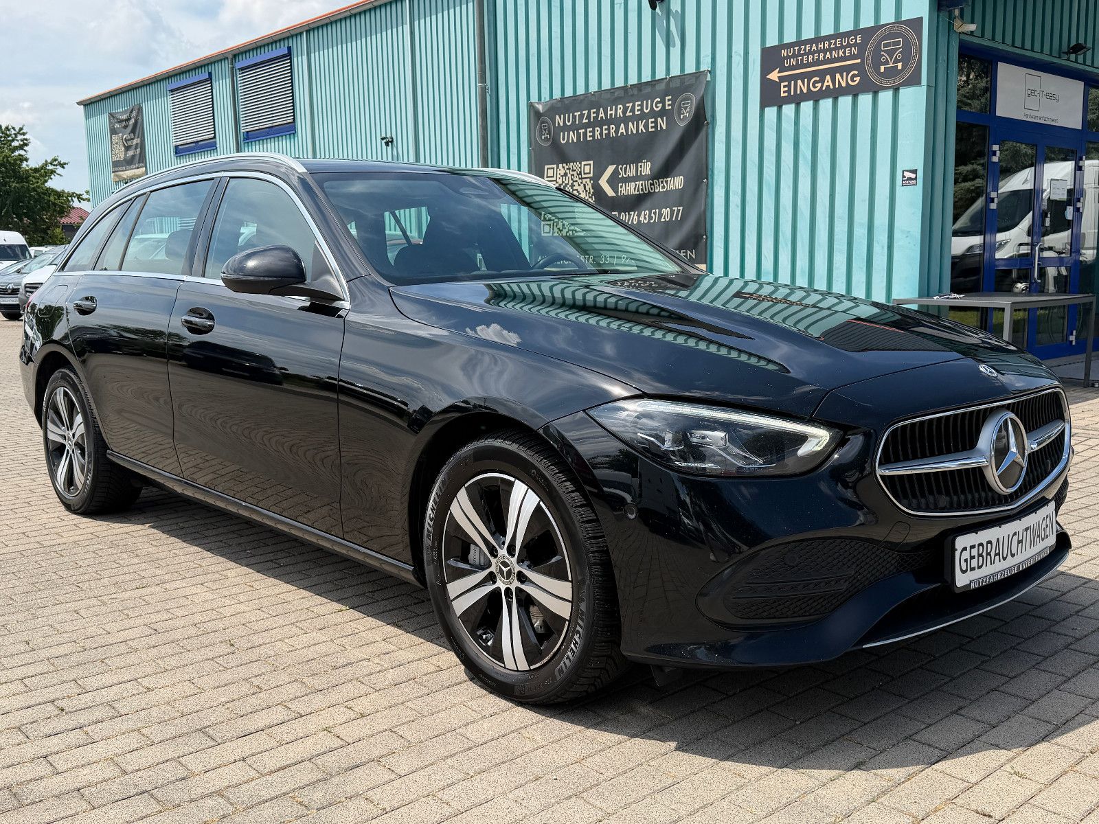 MERCEDES-BENZ C 300e T 9G AVANTGARDE/LED+NAVI+RüKA+GRA+CARPLAY
