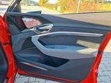Audi e-tron 50 quattro S line neuwertig - rote Audi e-tron