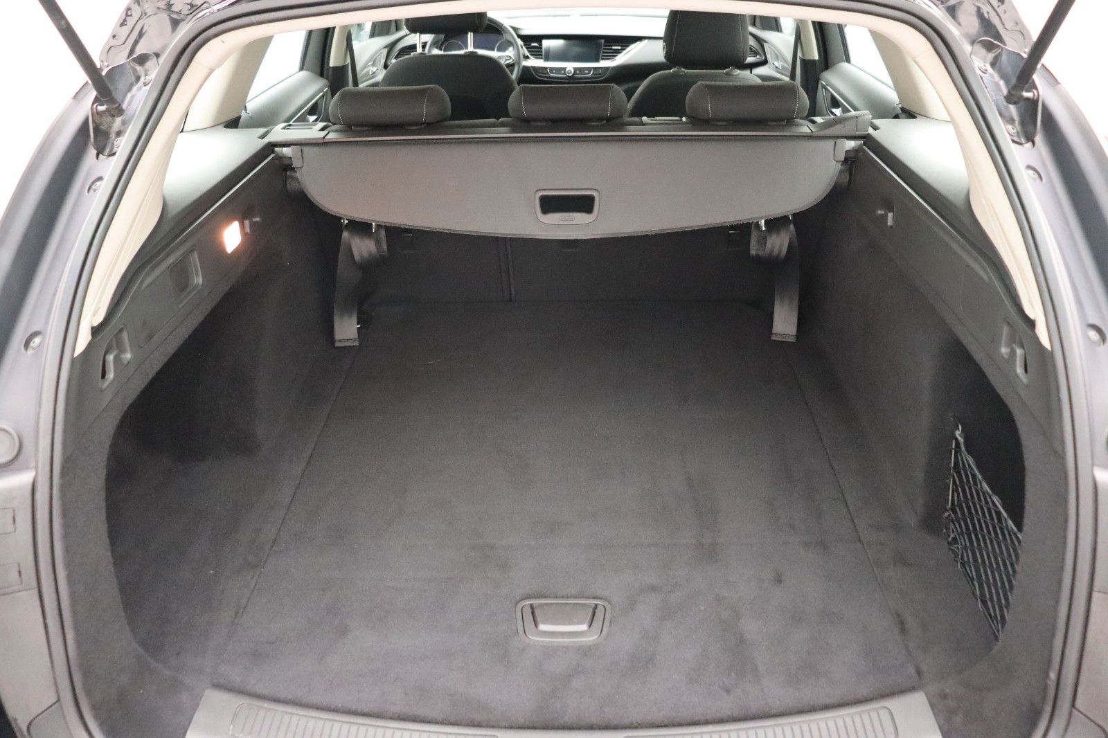 Fahrzeugabbildung Opel Insignia B 1.6 Sports Tourer Edition NAVI KAMERA