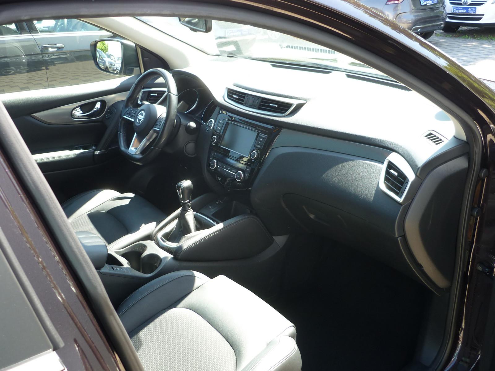Nissan Qashqai Tekna+ Pano Kam Navi LED SH ...