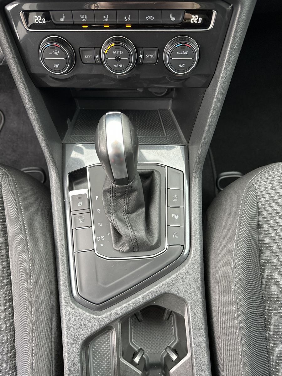 Fahrzeugabbildung Volkswagen Tiguan Allspace 2.0 TDI DSG CL NAV+LED+VC+ACC+PP