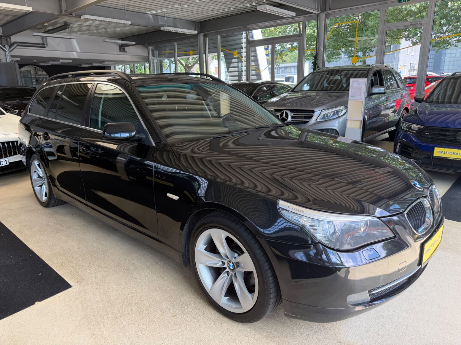 Fahrzeugabbildung BMW 520 5 Touring 520 d