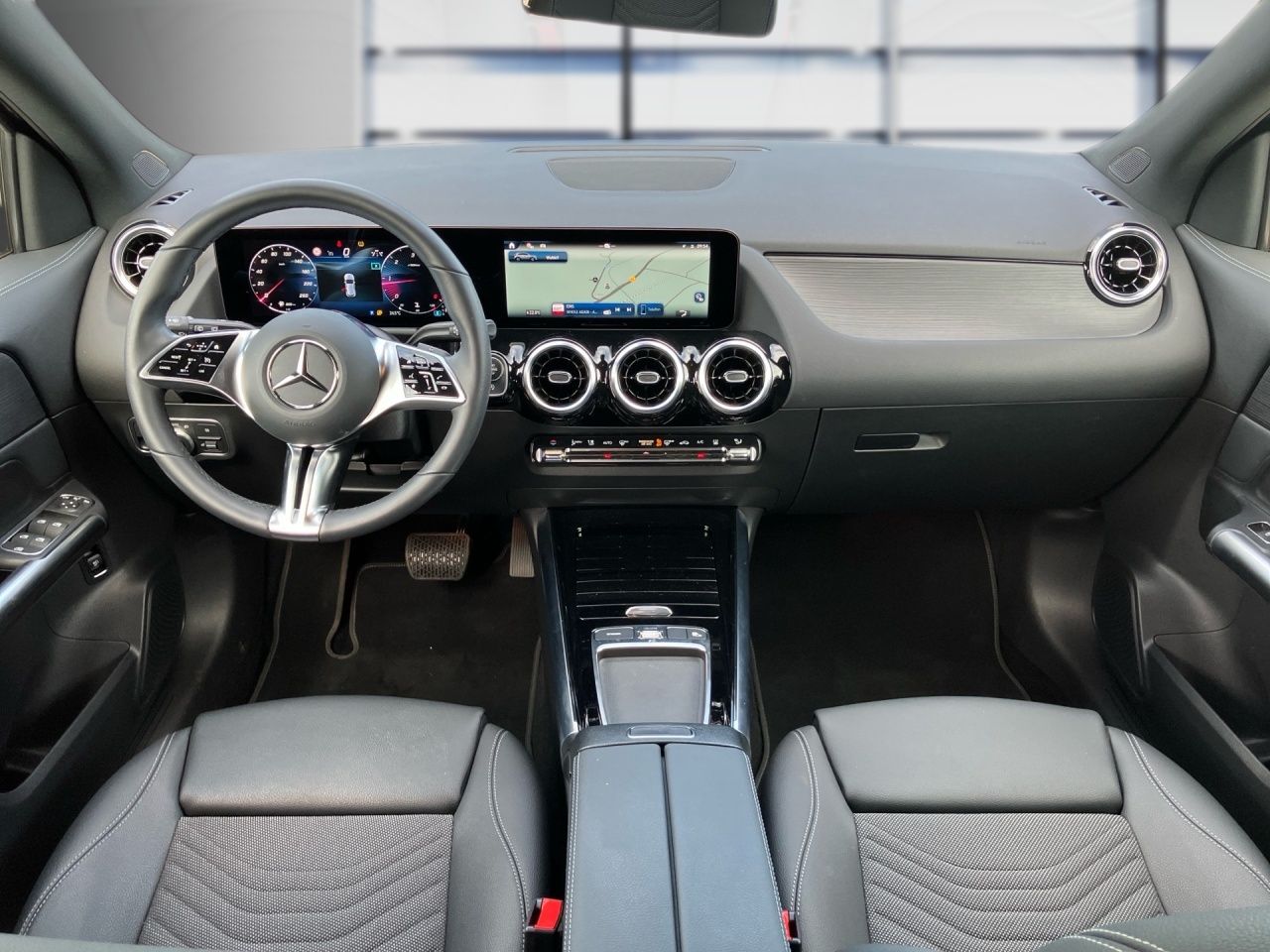 Fahrzeugabbildung Mercedes-Benz GLA 200 d AHK-STANDHEIZ+LENKRADHEIZ+KAMERA+