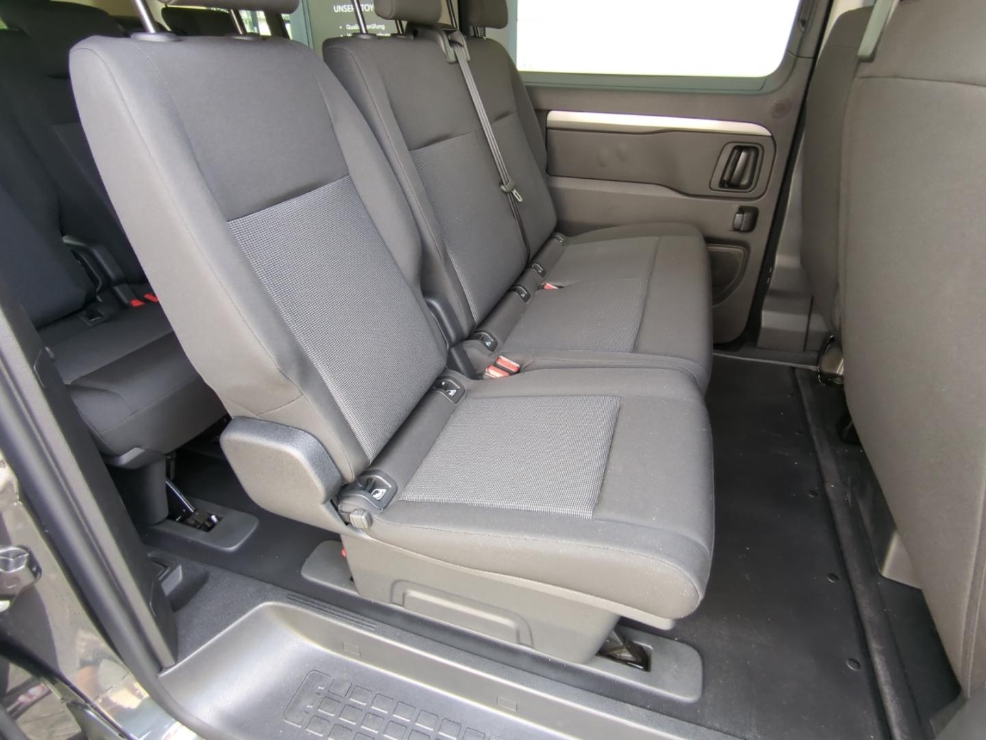 Toyota Proace Verso L2 Active 2.2 Diesel 8-Stufen-Autom
