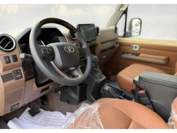 Toyota Land Cruiser - 6