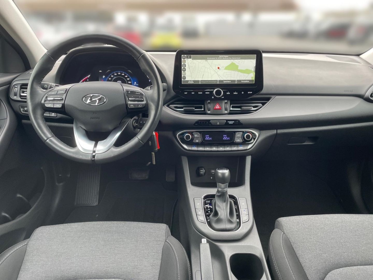 Fahrzeugabbildung Hyundai i30 1.6 CRDi Kombi Intro Edition Navigation Rück