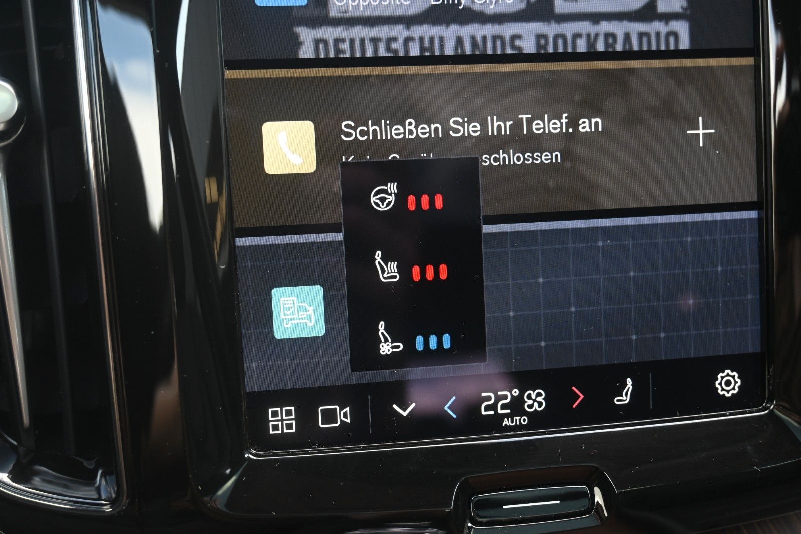 Fahrzeugabbildung Volvo XC60 B4D AWD Ultimate Dark*LUFT*HUD*B&W*AHK*360°