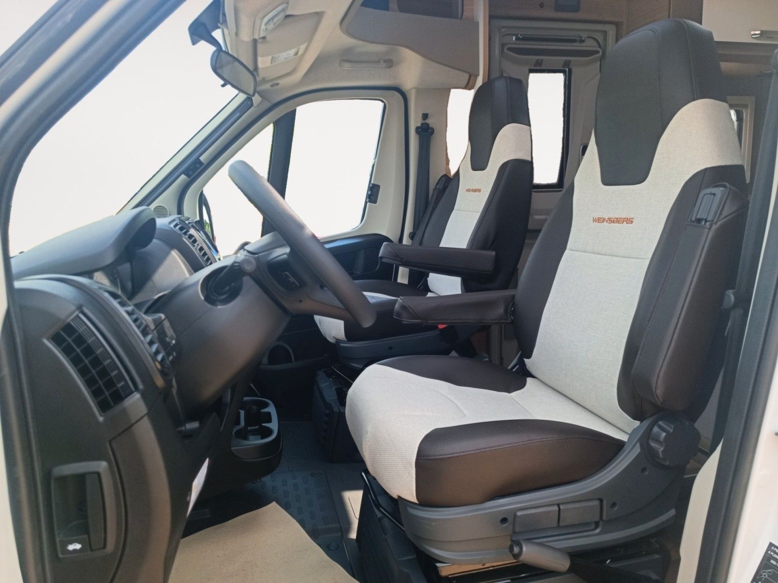 Fahrzeugabbildung Weinsberg CaraCompact 600MEG EDITION PEPPER *Solar*StKlima