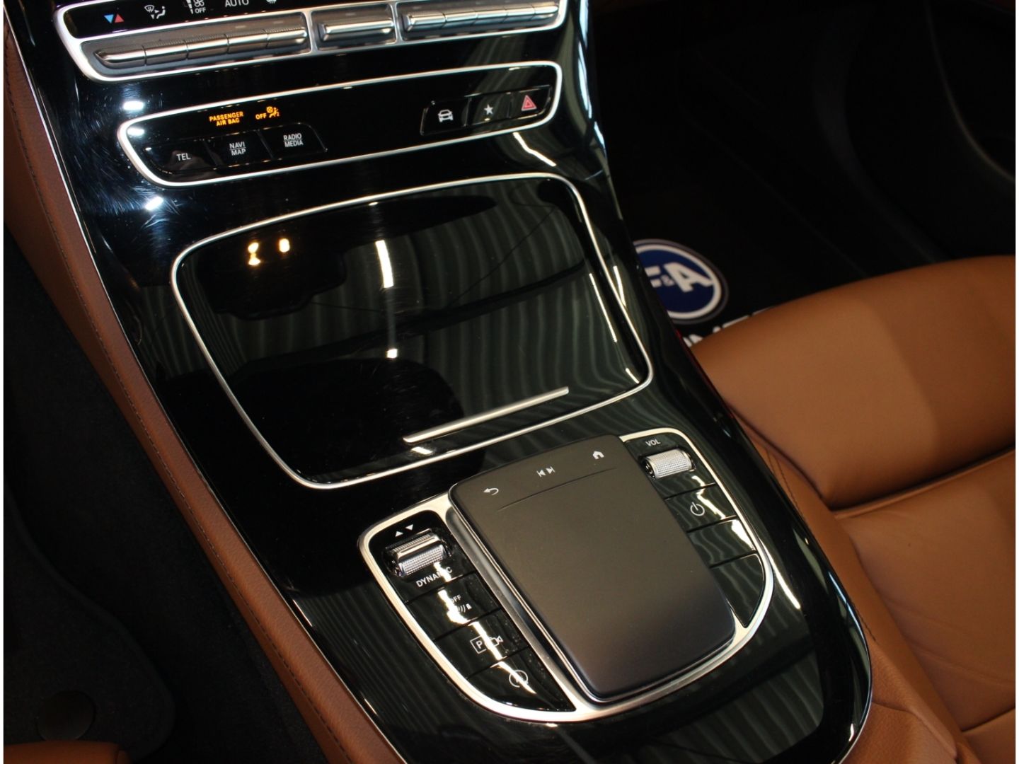 Fahrzeugabbildung Mercedes-Benz E 400 d 4Matic AMG Line 4Matic Facelift 1.Hand
