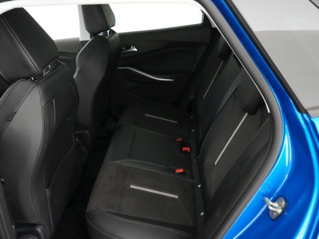 Grandland GSe PHEV 4X4 AT+AHK+LED+NAVI+360 GRAD 