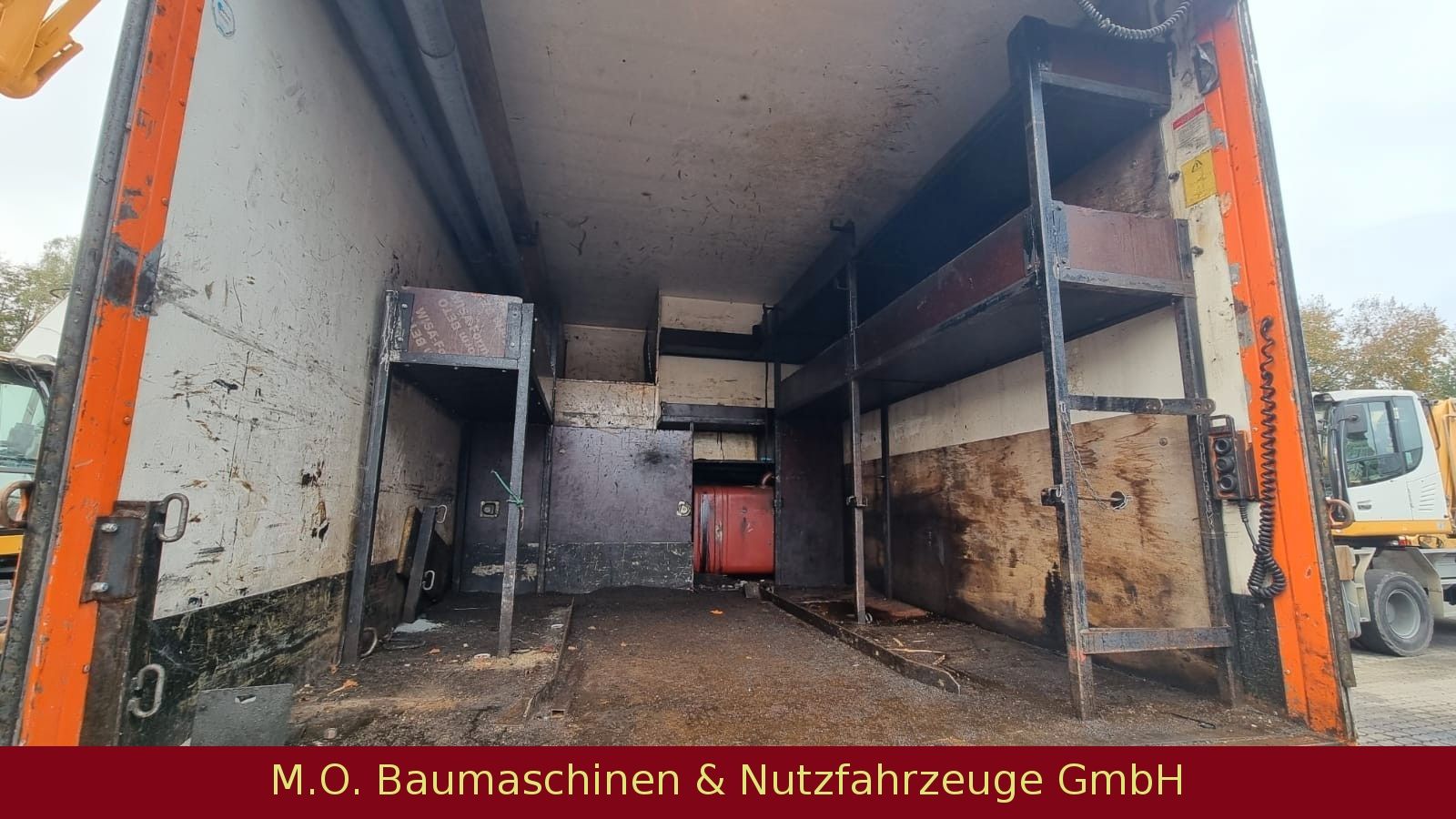 Fahrzeugabbildung Renault Premium 250 DCI / Mannschaftswagen /