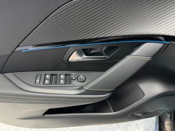 Fahrzeugbestand 11 Peugeot 208 Hybrid 145 GT e-Sitz+Alcantara+360 Grad