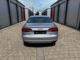 Audi A8 4.0 TFSI Tiptronic/Quattro (mit REKOGA-Vers.) - graue Audi A8