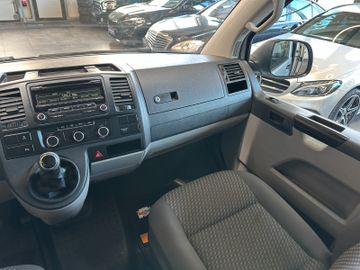 Volkswagen T5 *CAMPER*KÜCHE*BETT(aufklappbar)*ESSTISCH*AHK*