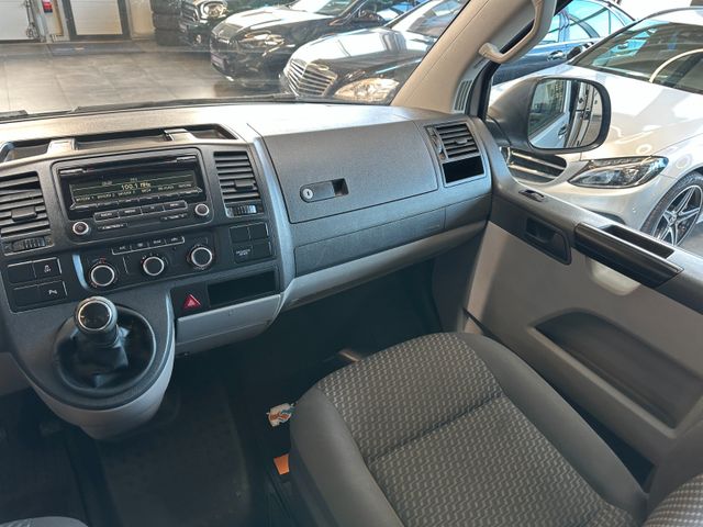 Volkswagen T5 *CAMPER*KÜCHE*BETT(aufklappbar)*ESSTISCH*AHK*