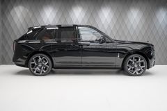 Cullinan BLACK BADGE 2025 BLACK/ORANGE 4 SEATS