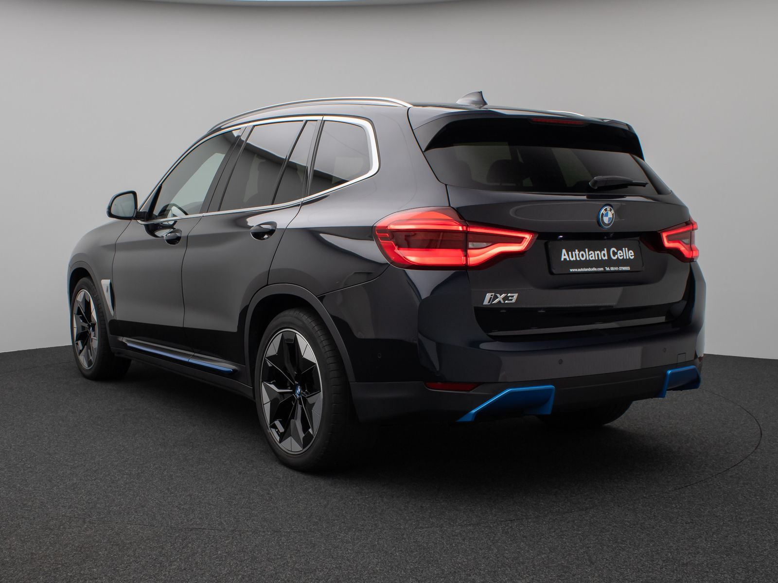 Fahrzeugabbildung BMW iX3 Impressive Panorama 360°HUD DAB H/K Komfort
