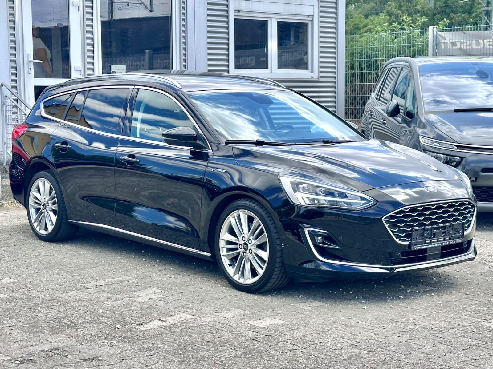 Fahrzeugabbildung Ford FOCUS TURNIER VIGNALE*PANO+LED+1.HAND*