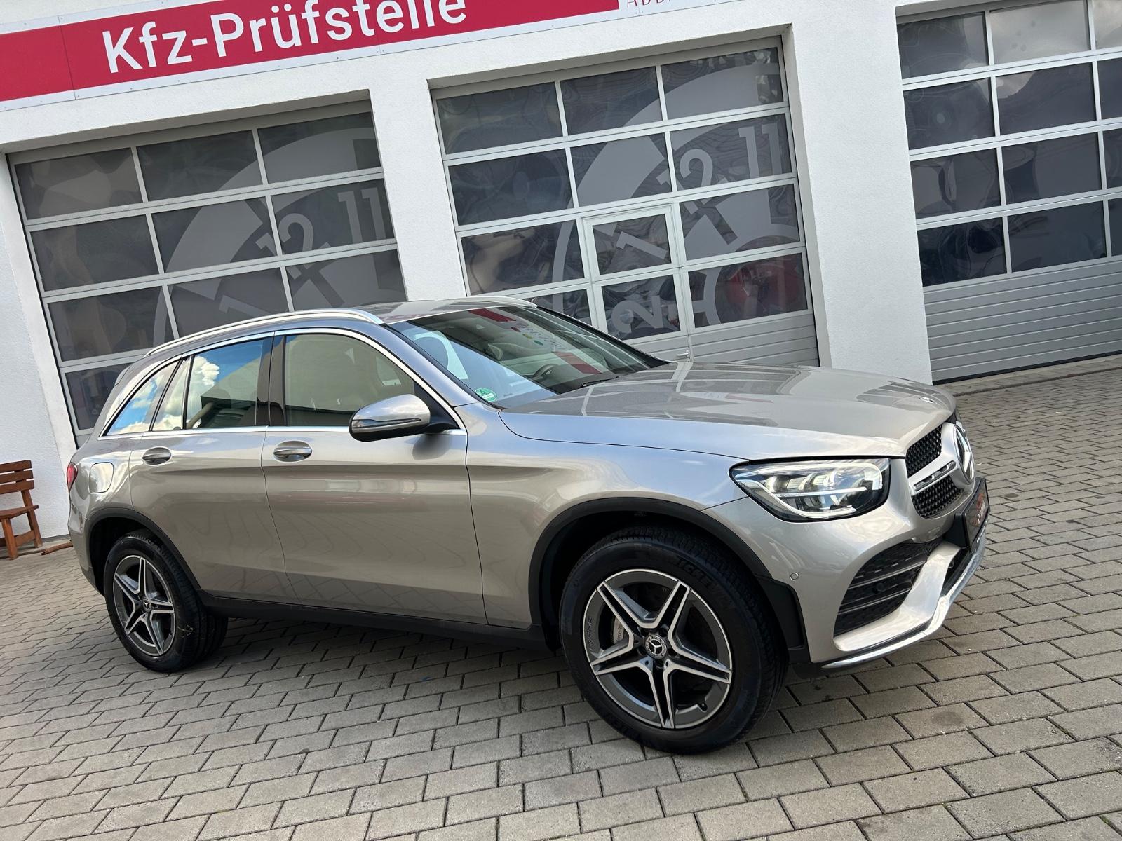 Mercedes-Benz GLC 300 de 4Matic/1.HAND/AMG Line/Distro.