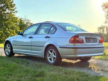 BMW 318 - 4