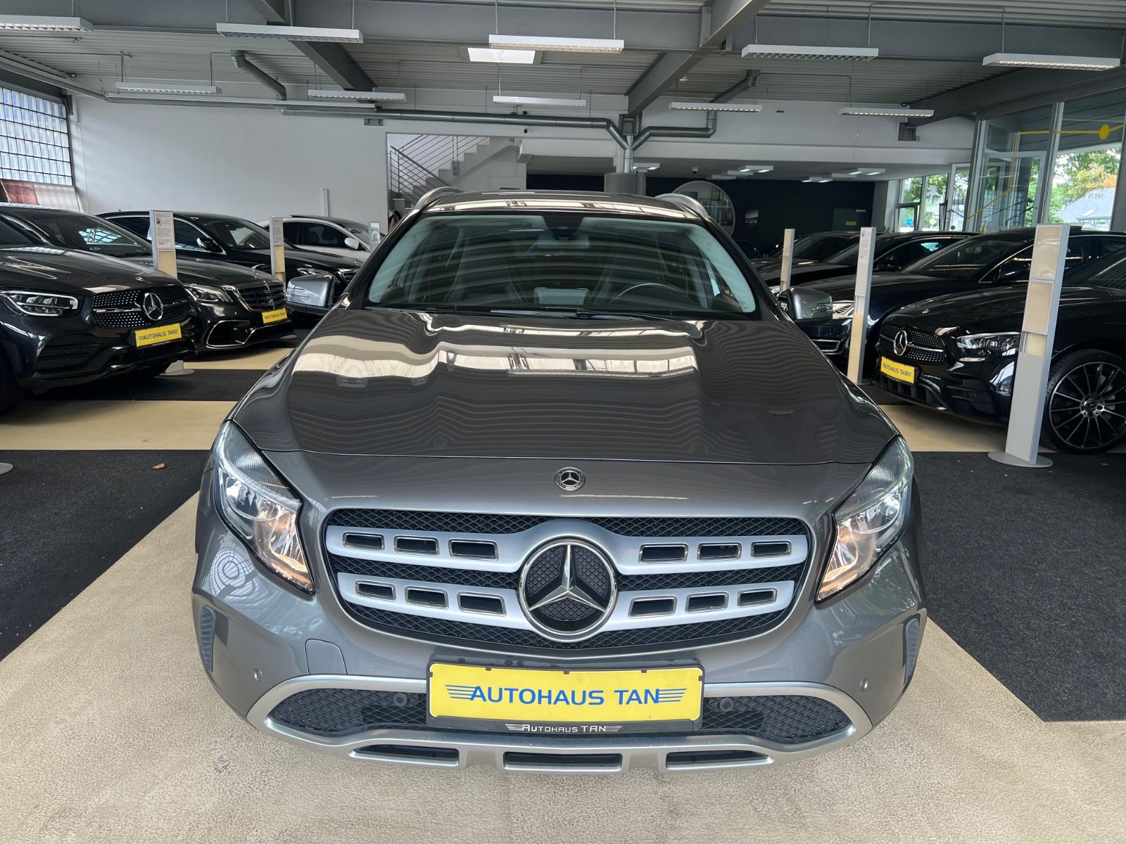 Fahrzeugabbildung Mercedes-Benz GLA 200 * SPORT-LINE URBAN * 1.HAND *