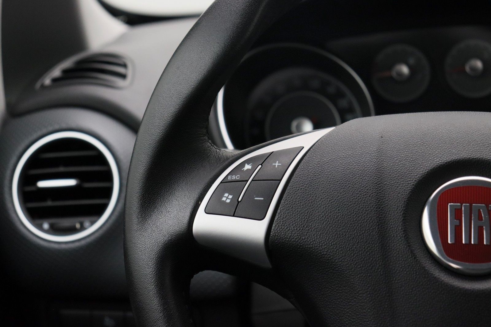Fahrzeugabbildung Fiat Punto Evo 1.4 Dynamic