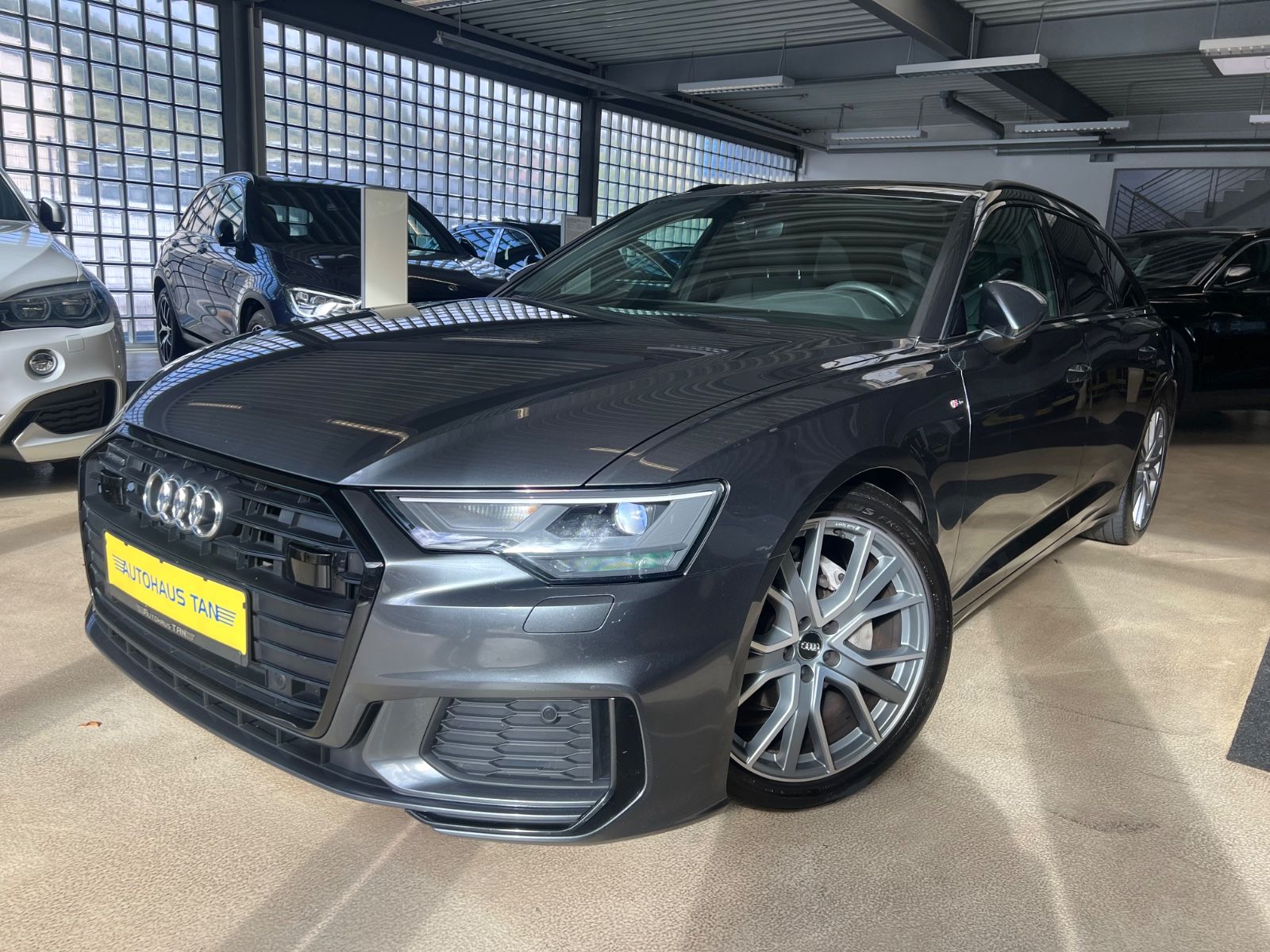 Fahrzeugabbildung Audi A6 Avant 40 TDI quattro sport S line *1.HAND*
