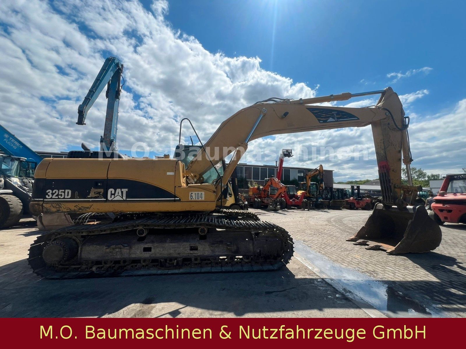 Fahrzeugabbildung CAT 325 D L / AC/ ZSA /