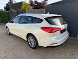 Ford Focus Turnier 1.0 EcoBoost 155 48V Titanium AHK  - Ford Focus: 1.4
