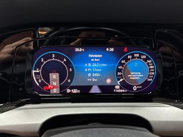 Volkswagen Golf - 9