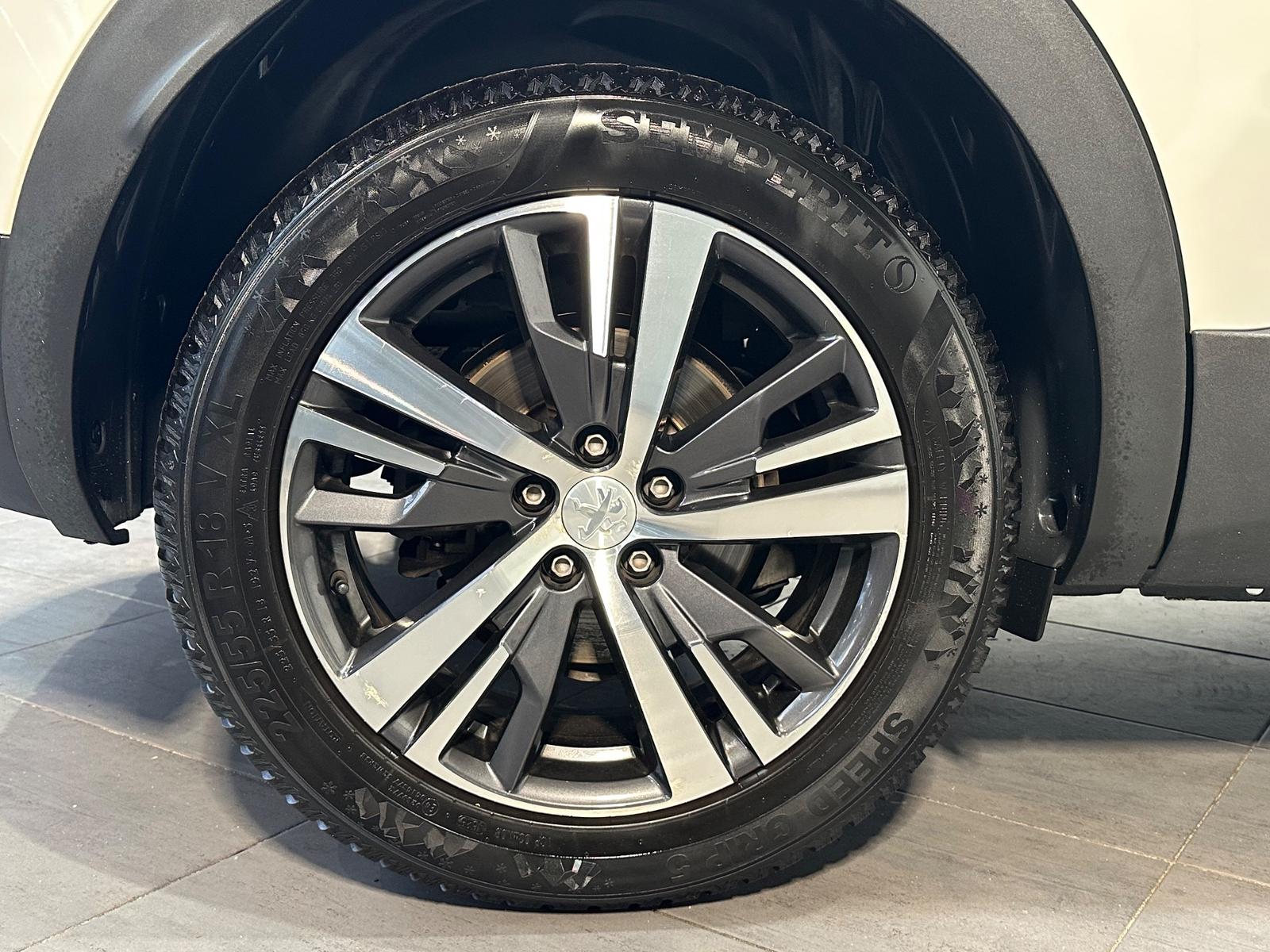 Peugeot 3008 PureTech 130 Allure Pack NAV+LED+KAM