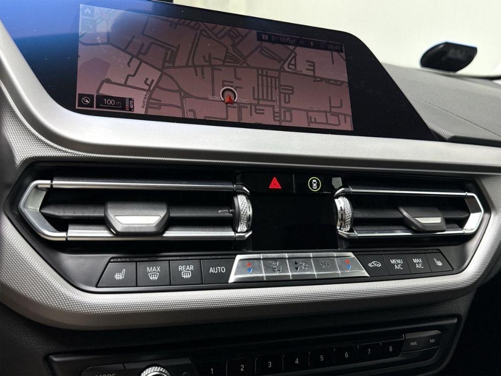 BMW 1 Series 120d xDrive 190PS Automatik Allrad Grau, миниатюра 26