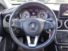 Fahrzeugabbildung Mercedes-Benz CLA 200 Shooting Brake /Automatik
