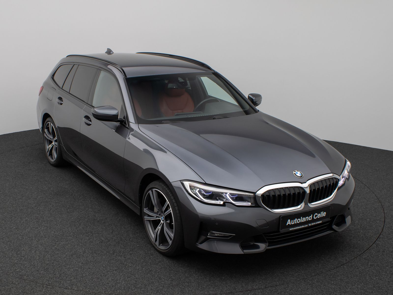 Fahrzeugabbildung BMW 330i xD SportLine Laser DAB HiFi PDC AHK Komfort