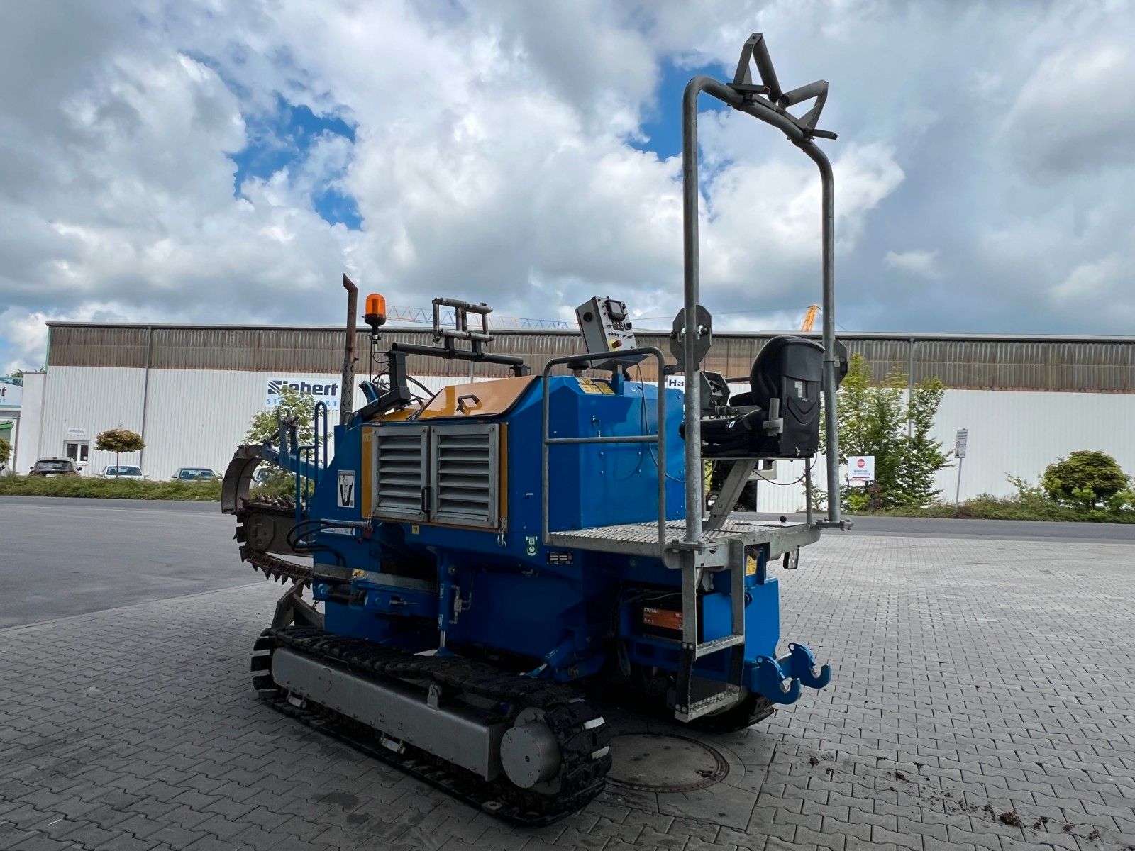 Fahrzeugabbildung Andere LIAB Grabenmeister GM4 Raupe / nur 1.133h / 2020