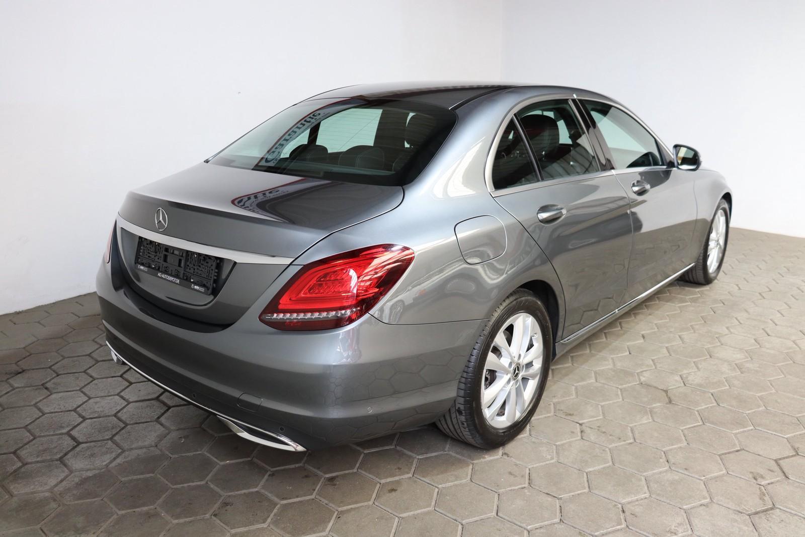 Mercedes-Benz C 180 CGI Avantgarde LED*NAVI*CAM*CARPLAY