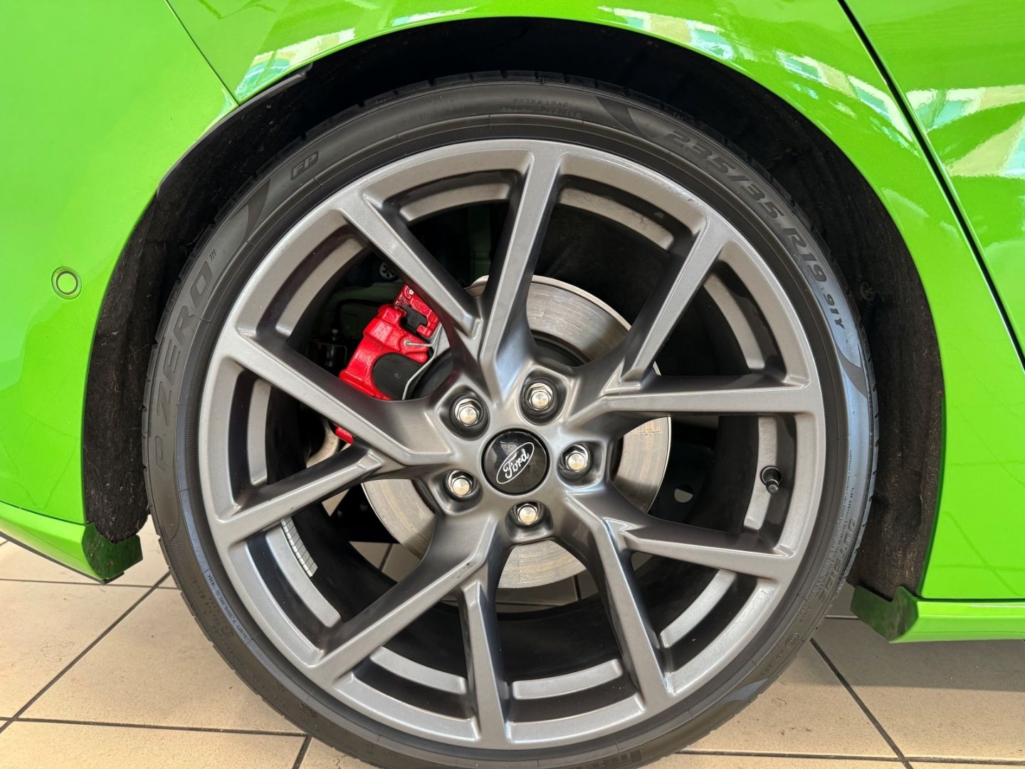 Fahrzeugabbildung Ford Focus ST X 2.3 EcoBoost B&O LED Head-Up Kamera