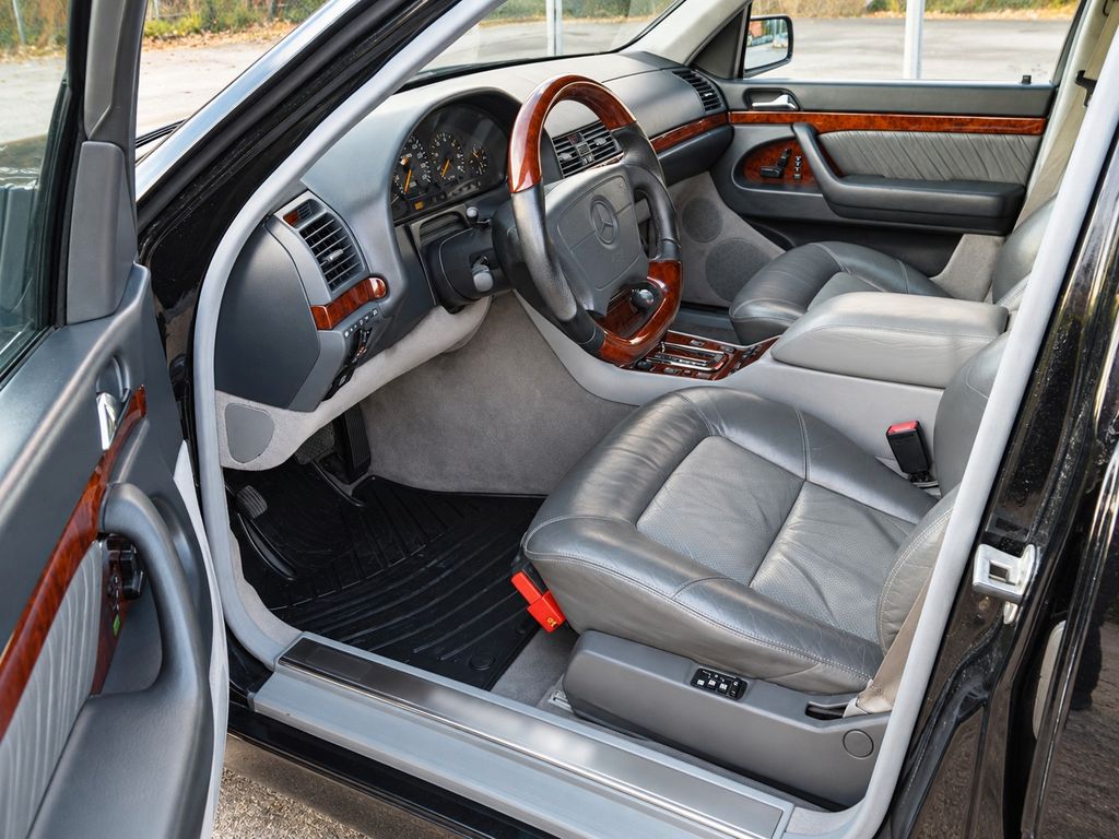 MERCEDES-BENZ S-Class 1995