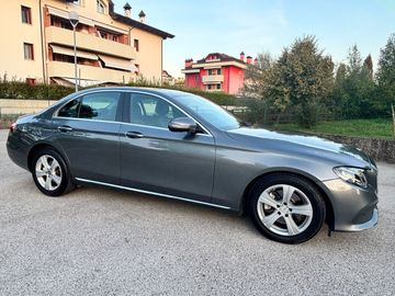 Mercedes E 200 - 8