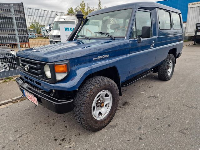 Toyota Land Cruiser HZJ78L.   6 Zylinder 4.2L Tüv NEU