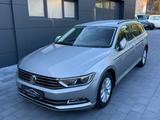 Volkswagen Passat Variant Comfortline BMT 1 Hand AHK - Volkswagen Passat Variant in Bielefeld