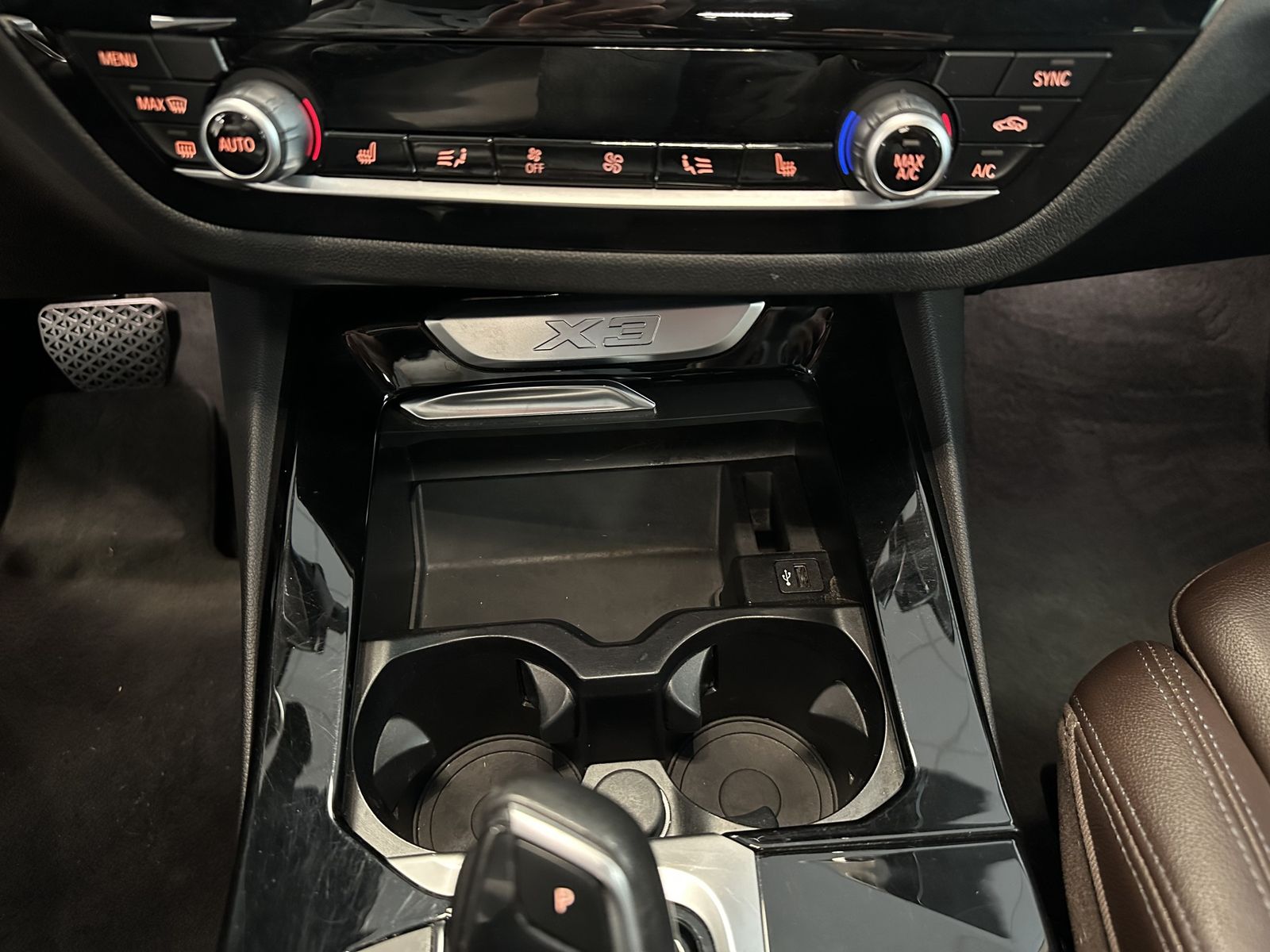 BMW X3 xDrive 30 Advantage AHK Leder Navi LED SHZ foto 22