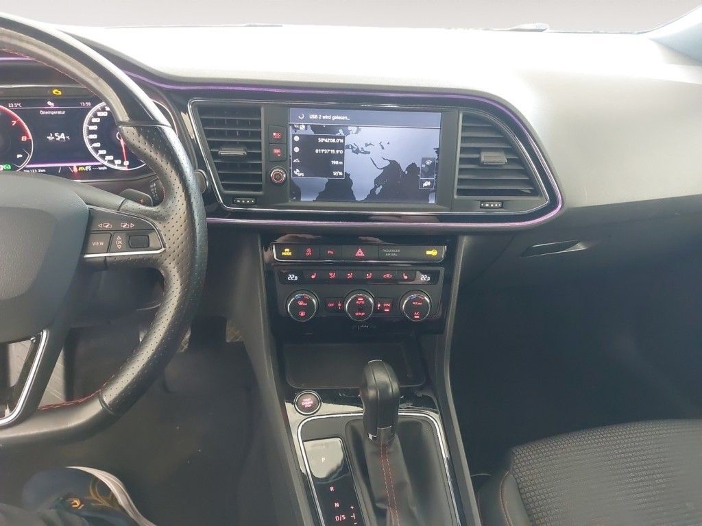 Fahrzeugabbildung SEAT Leon ST 2.0 TSI DSG FR Navi LED