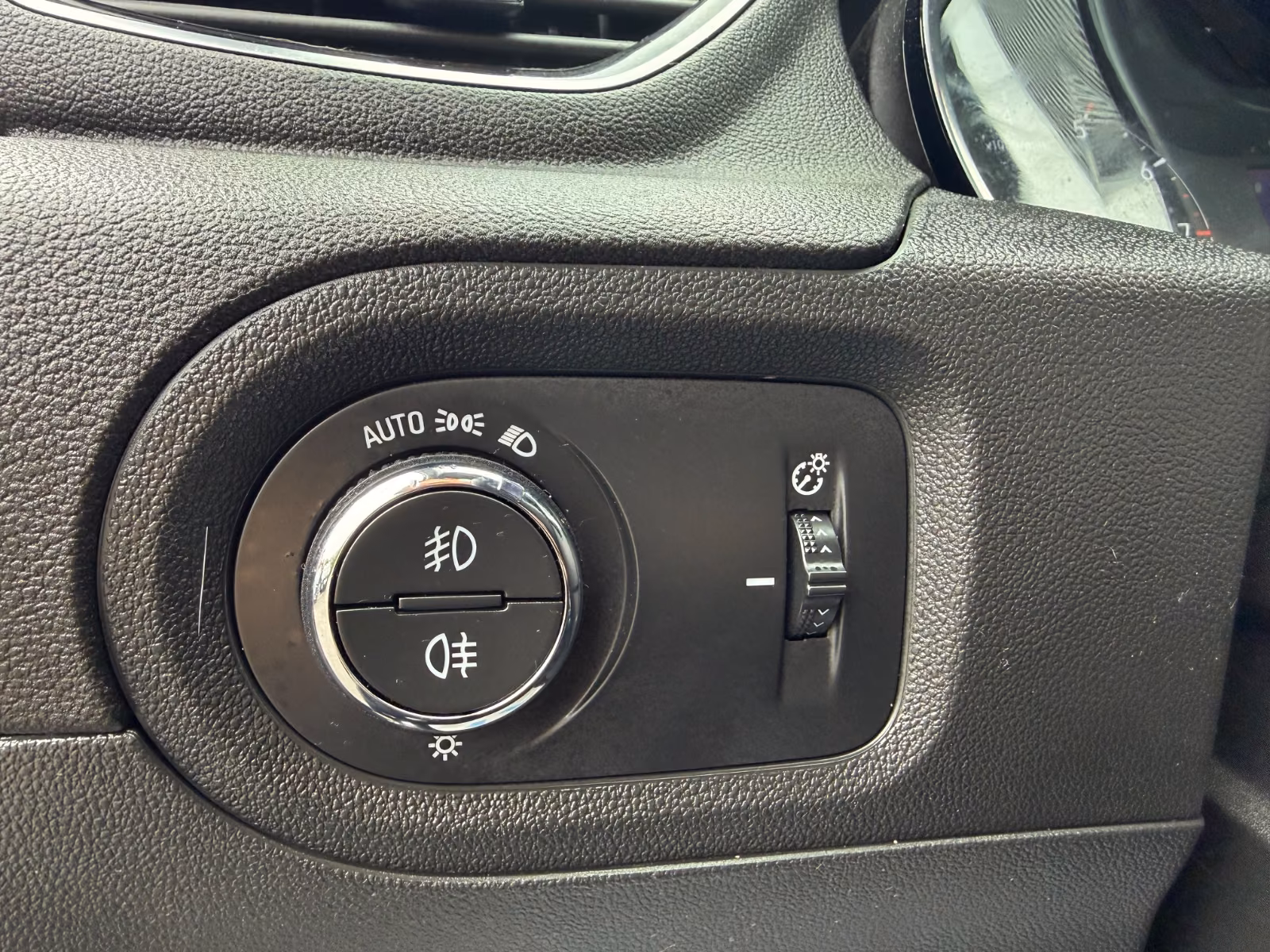 Opel Grandland Innovation/Navi/LED/Leder/Keyless/Pano