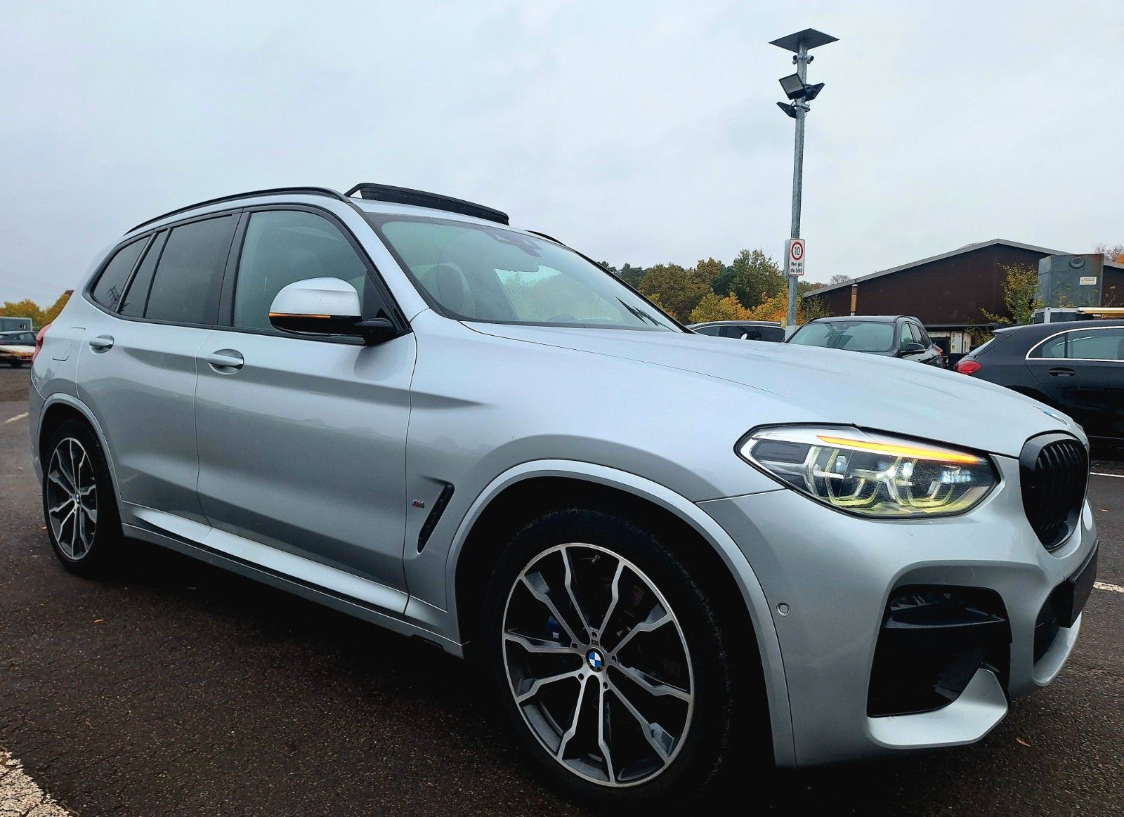 BMW X3*xDriv30e*M-Paket*Virtual*Pano*LED*Assistent imagem 2