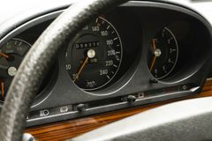 MERCEDES-BENZ 280 SE*BRD-FZG.*KLIMA*SCHIEBEDACH*TEMPOMAT*58tkm
