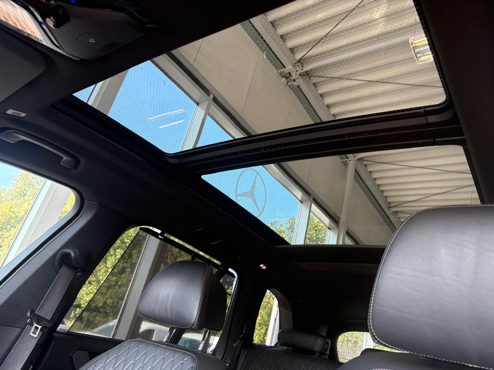 Fahrzeugabbildung BMW X5  M50D,SKYLOU;22,LASER,HUD,PANO;